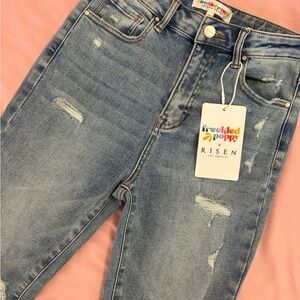 ✨ Freckled Poppy Risen Jeans NWT ✨